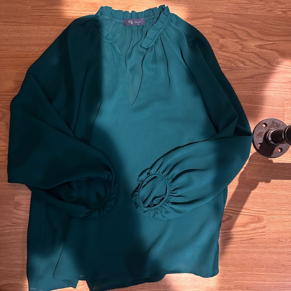 KJD top